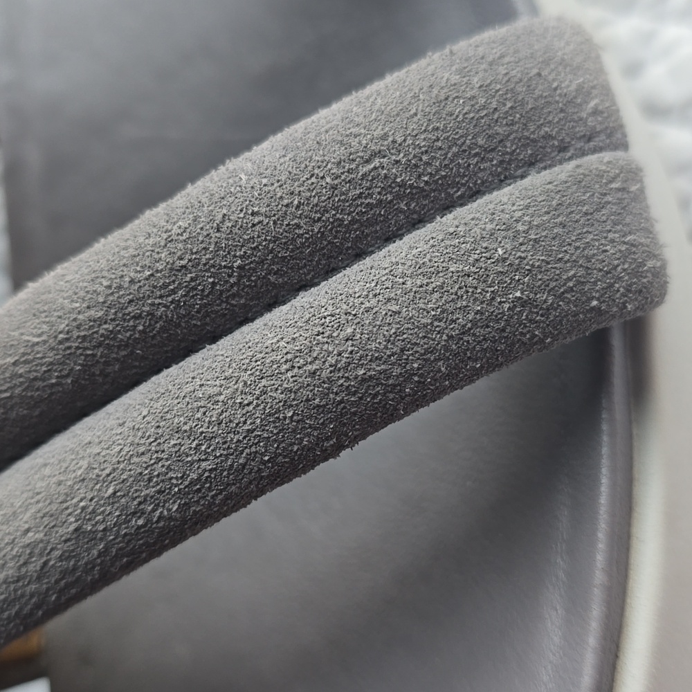 Ugg Lynden Suede Platform Shoes - Picture 11 of 12